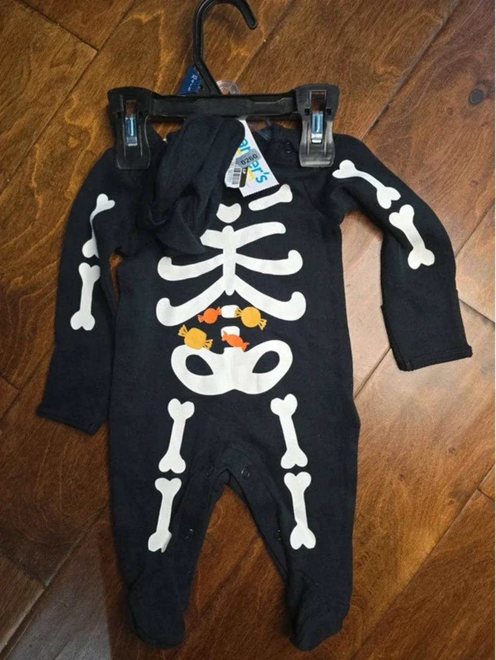 Newborn brand new halloween outfit from carter's item 260G6